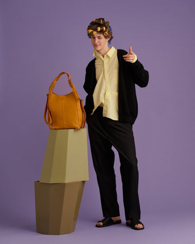 カラーで差をつける<br>大人シンプルコーデ