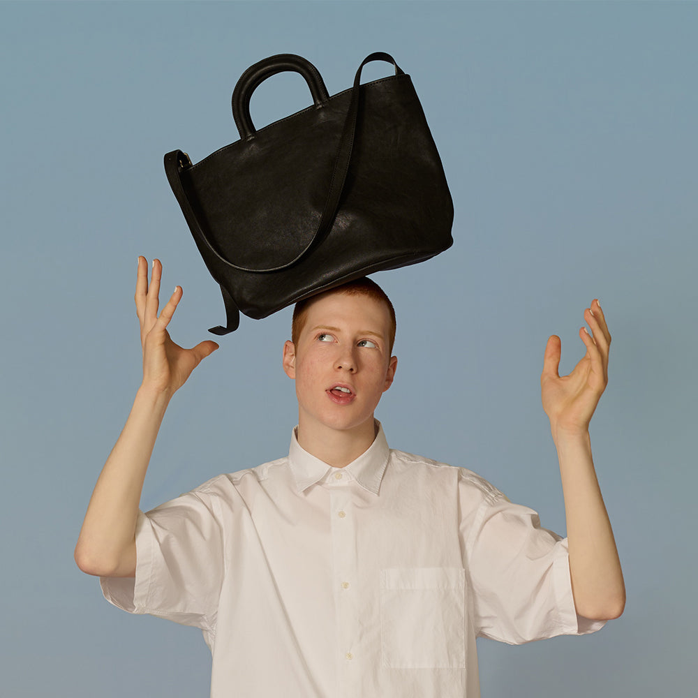 <numeri> Base Bucket Tote / Black