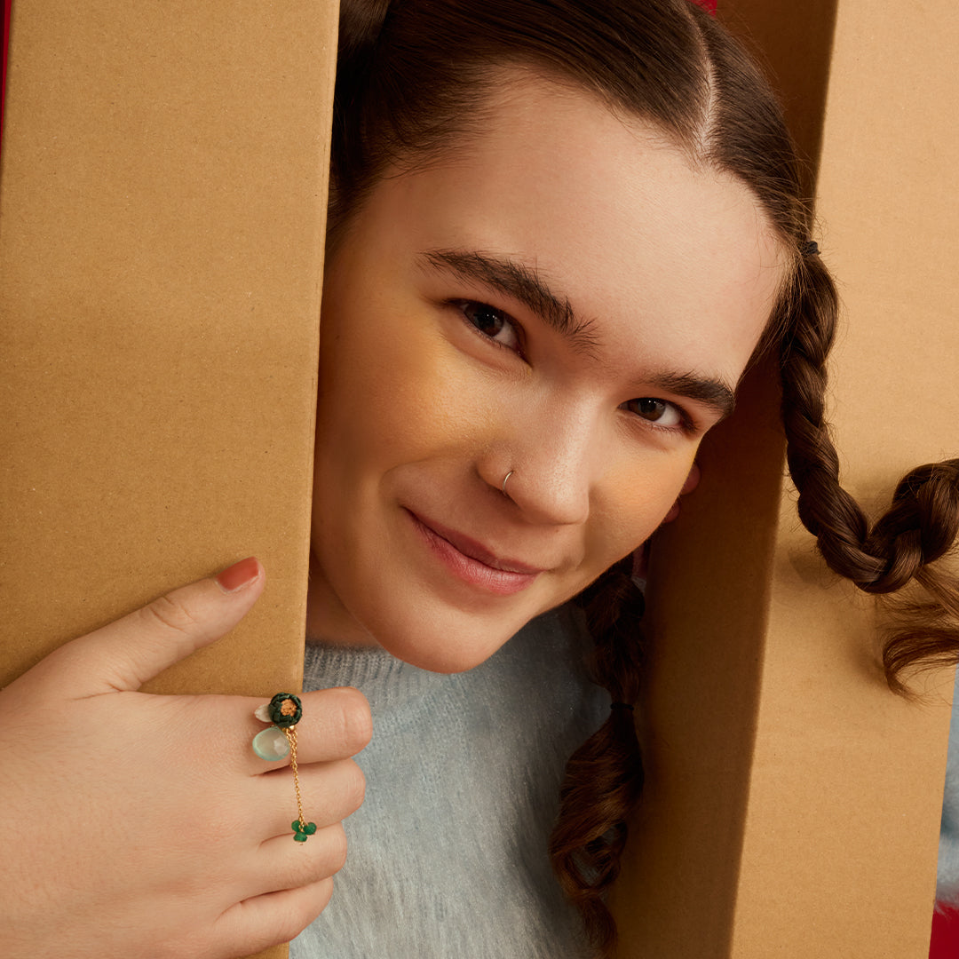 <Selieu> Chain RIng Stone 4 / Dark Green & White