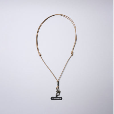 ＜センティ フラター ザ センシーズ＞スマホホルダー付きマルチレザーストラップ（プルアップフック）/アイボリー