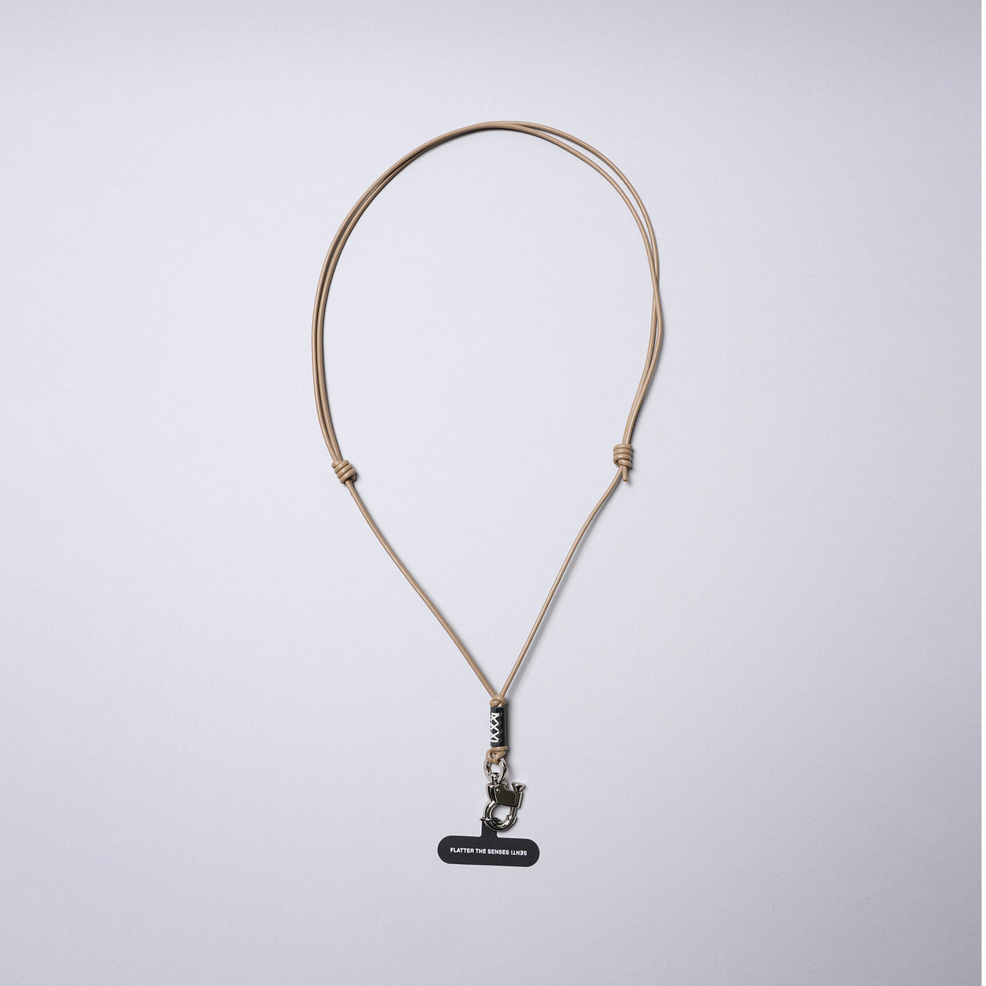 ＜センティ フラター ザ センシーズ＞スマホホルダー付きマルチレザーストラップ（プルアップフック）/ブラック