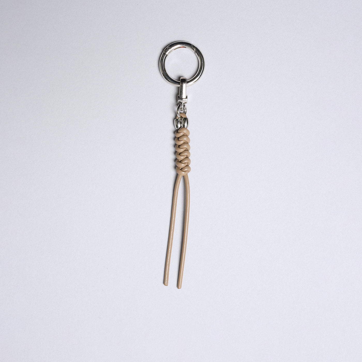 <SENTI FLATTER THE SENSES> Leather Blade Key Chain / Blue