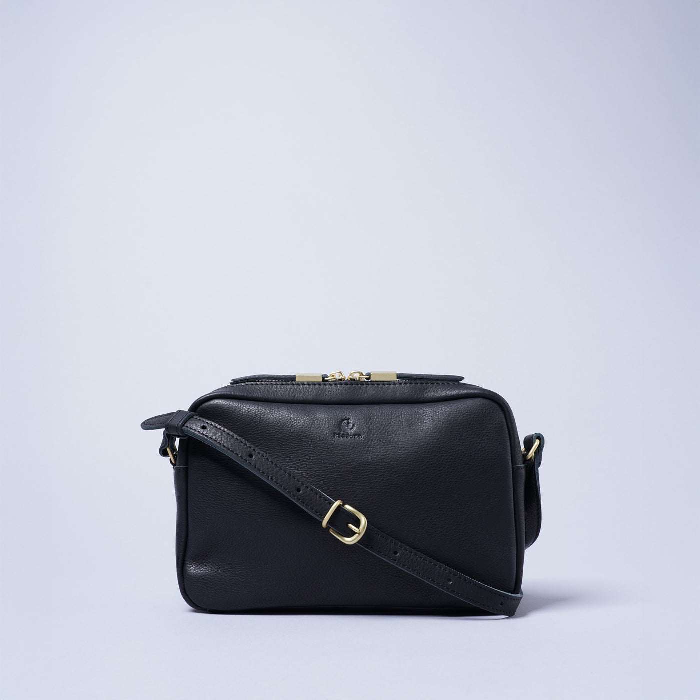 ＜kissora＞Olivenume 迷你斜背包/棕色