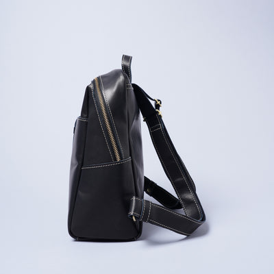 <kissora> Amare Backpack / Black