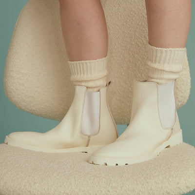 <U-DOT> Chelsea Boots / White