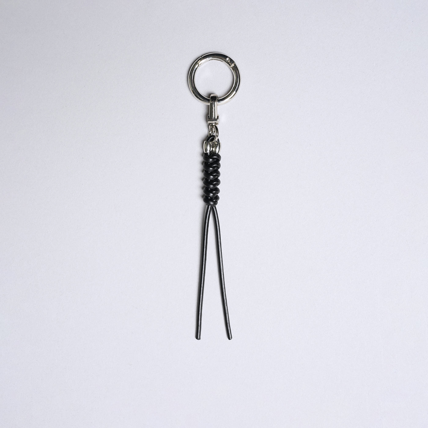 <SENTI FLATTER THE SENSES> Leather Blade Key Chain / Blue