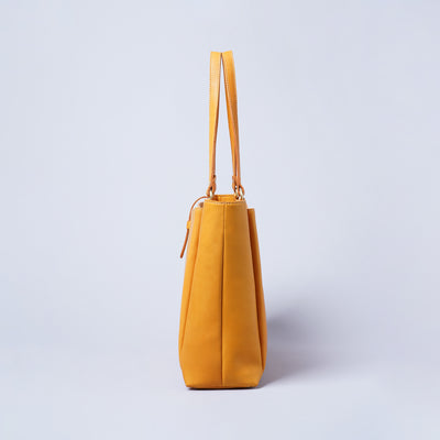 <kissora> Amare Tote Bag / Camel