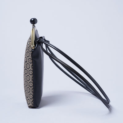 <kissora> Kotoinden Kiss Lock Smart Phone Shoulder / Hyotan BLK