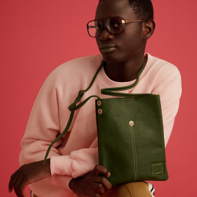 <Laisser Faire> Pieza Thin Gusset Shoulder Bag /Green