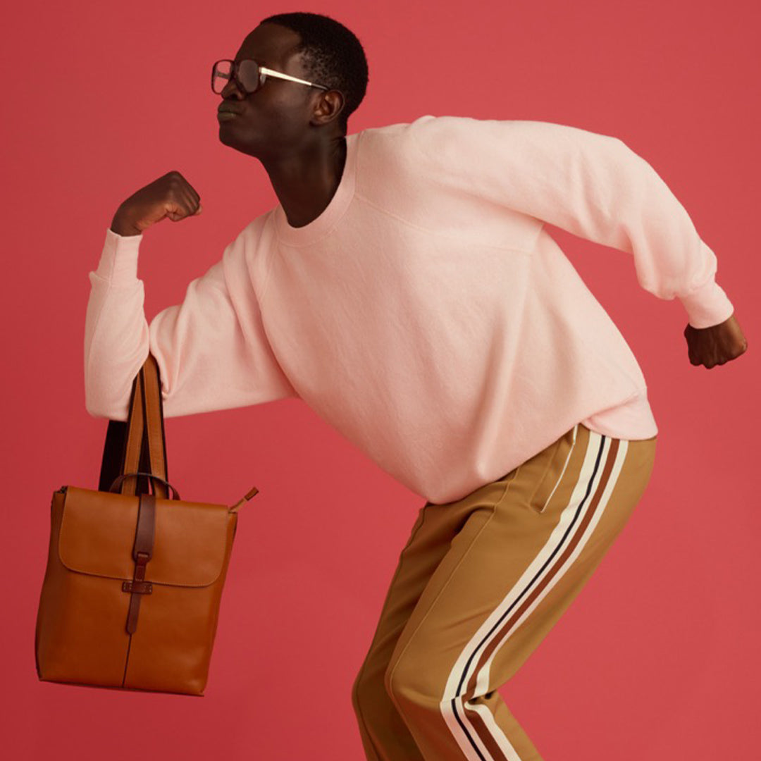 ＜Laisser Faire＞Search 搭配植鞣革 後背包/駱駝色