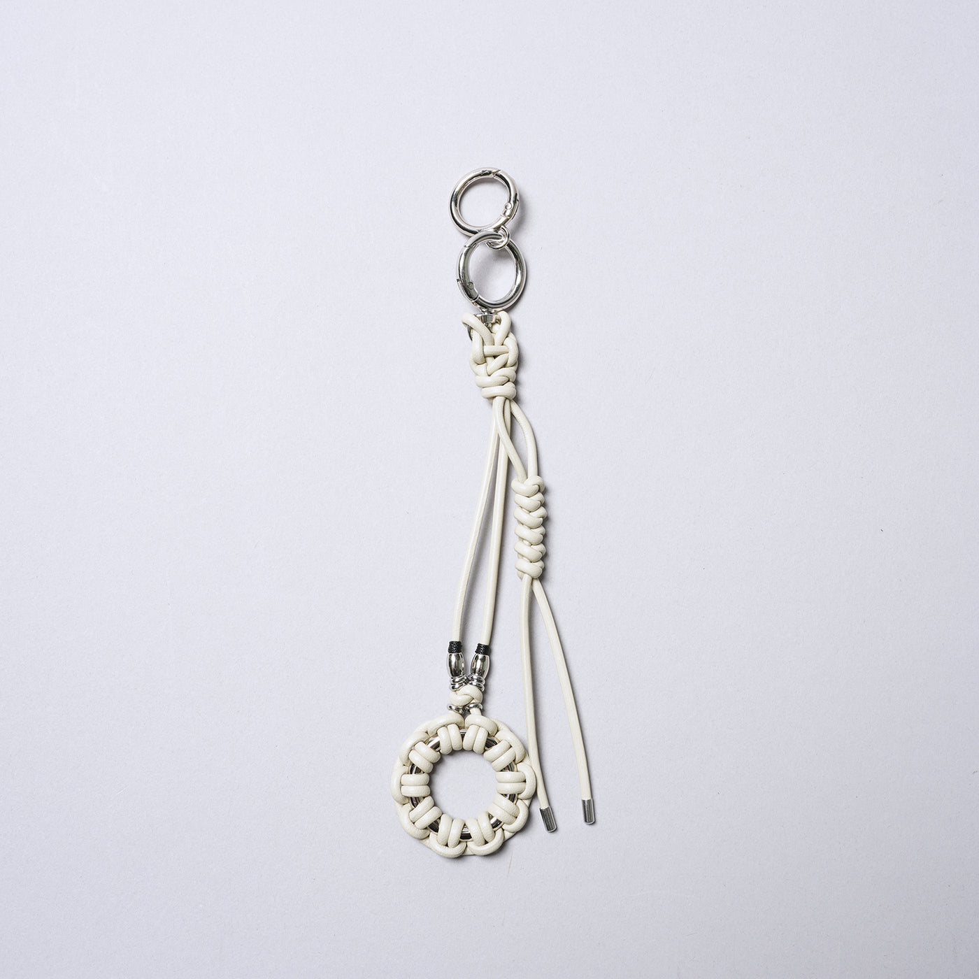 ＜センティ フラター ザ センシーズ＞レザーブレードサークルキーストラップ/キャメル