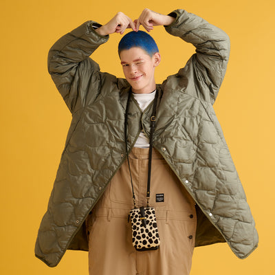 ＜artigiano＞直立式斜背錢包/大麥町狗色