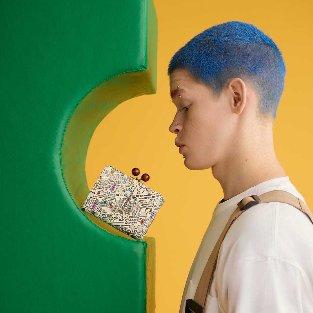 <kissora> Yuzen Bunko Kiss Lock Half Wallet / TOKYO (White)