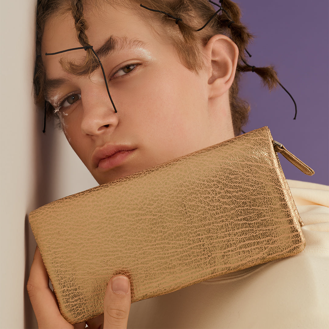 ＜ヴィアドアン＞ジルダラウンド長財布/ゴールド