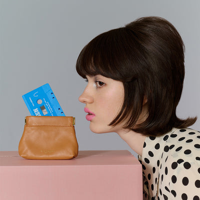 ＜KIYOKAWA＞ ZITA 鑰匙包 / 駱駝色