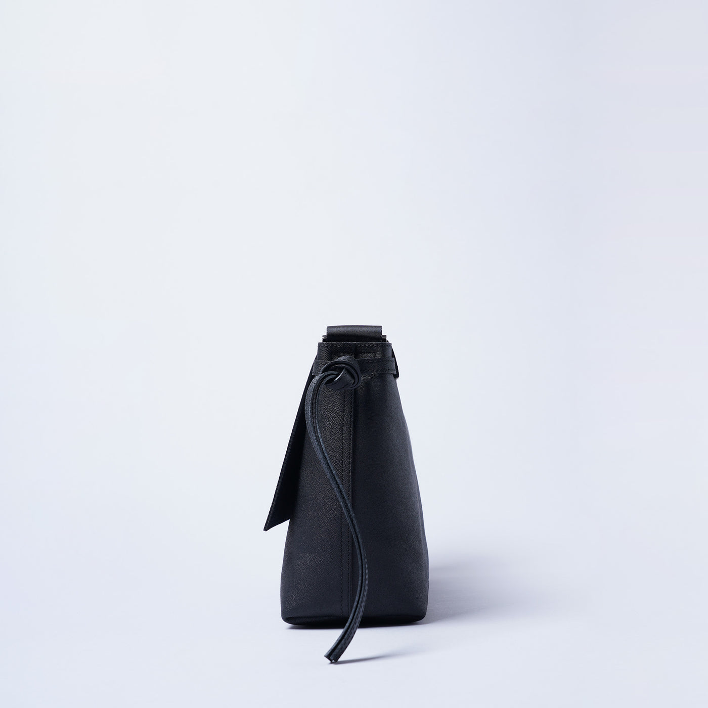 ＜ブラックアイボリー＞Square（スクエア）/ブラック