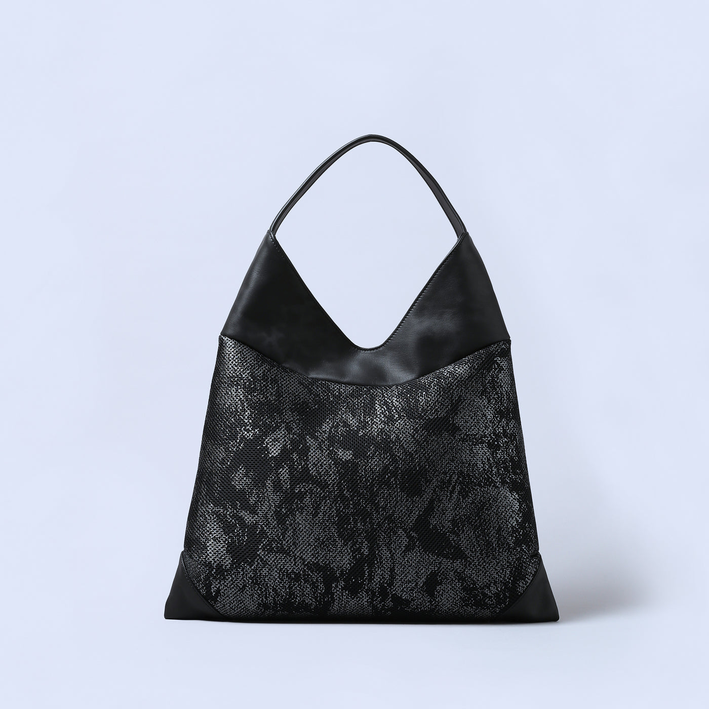 ＜エスティーヌ＞オブリークシリーズ トートバッグ/ブラック