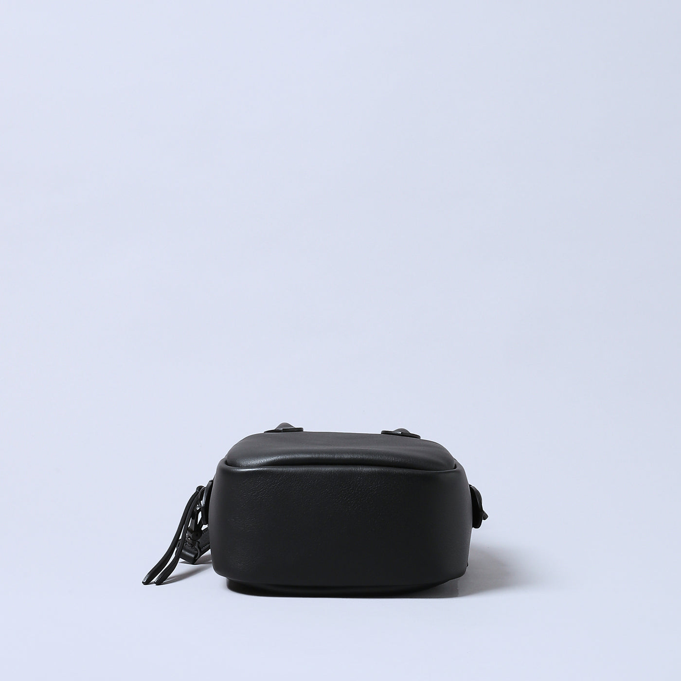 ＜ESTINE＞Minula系列 兩用皮革方形包/黑色