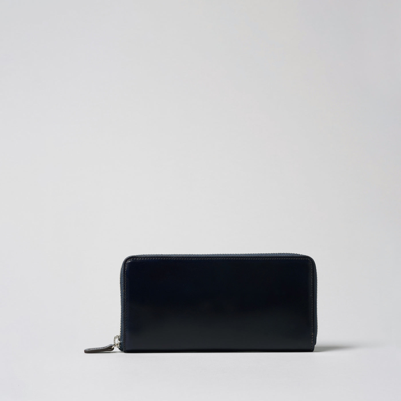 <Hawk Feathers>  Round Zipper Long Wallet / Black