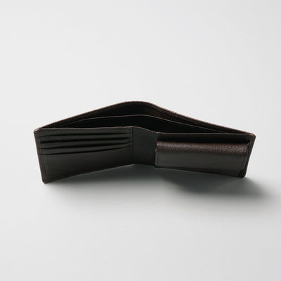 <Hawk Feathers>  Kuro-zan Leather Lacquered Bifold Wallet / Chocolate