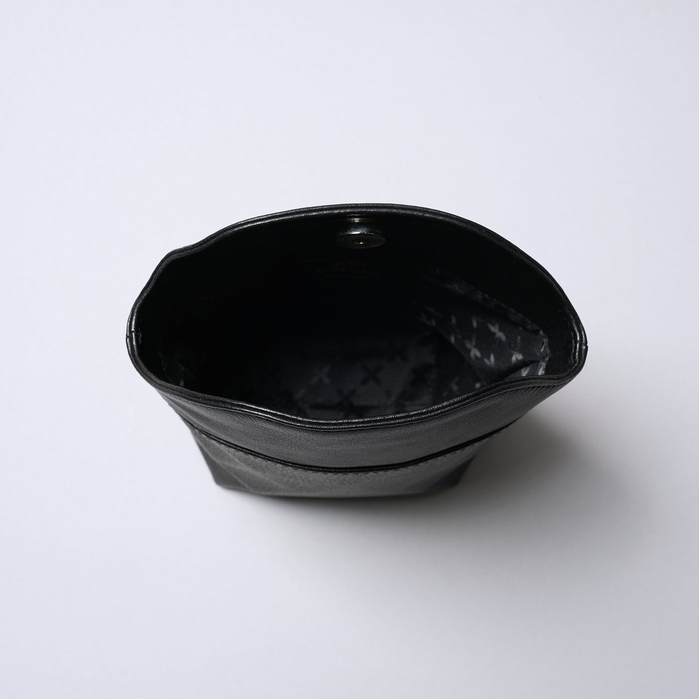 ＜Kolmio＞【VALO】02 POCHETTE/黑色×黑色