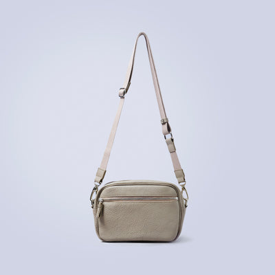 ＜レザリ＞エンボスミニショルダーバッグ/スカイ