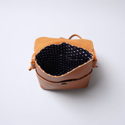 Wolf Pouch Shaped Mini Shoulder Bag / Black