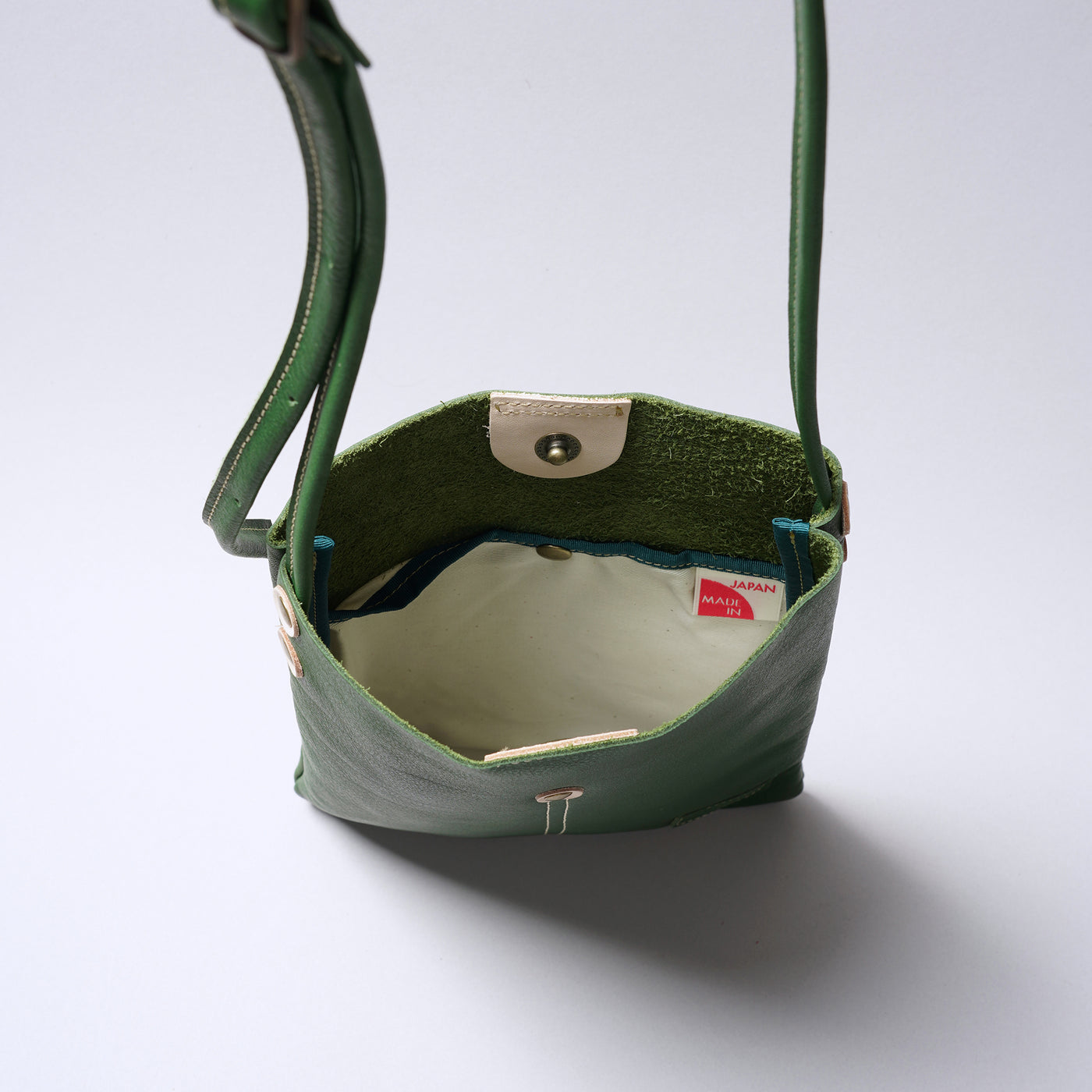 <Laisser Faire> Pieza Thin Gusset Shoulder Bag /Green