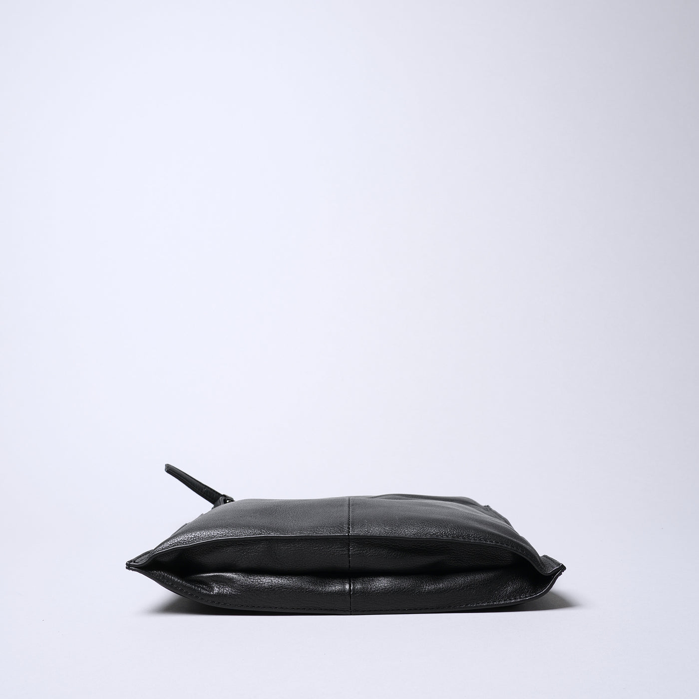 <REAL MIND BL> Fika Thin Gusset Shoulder Bag / Bag