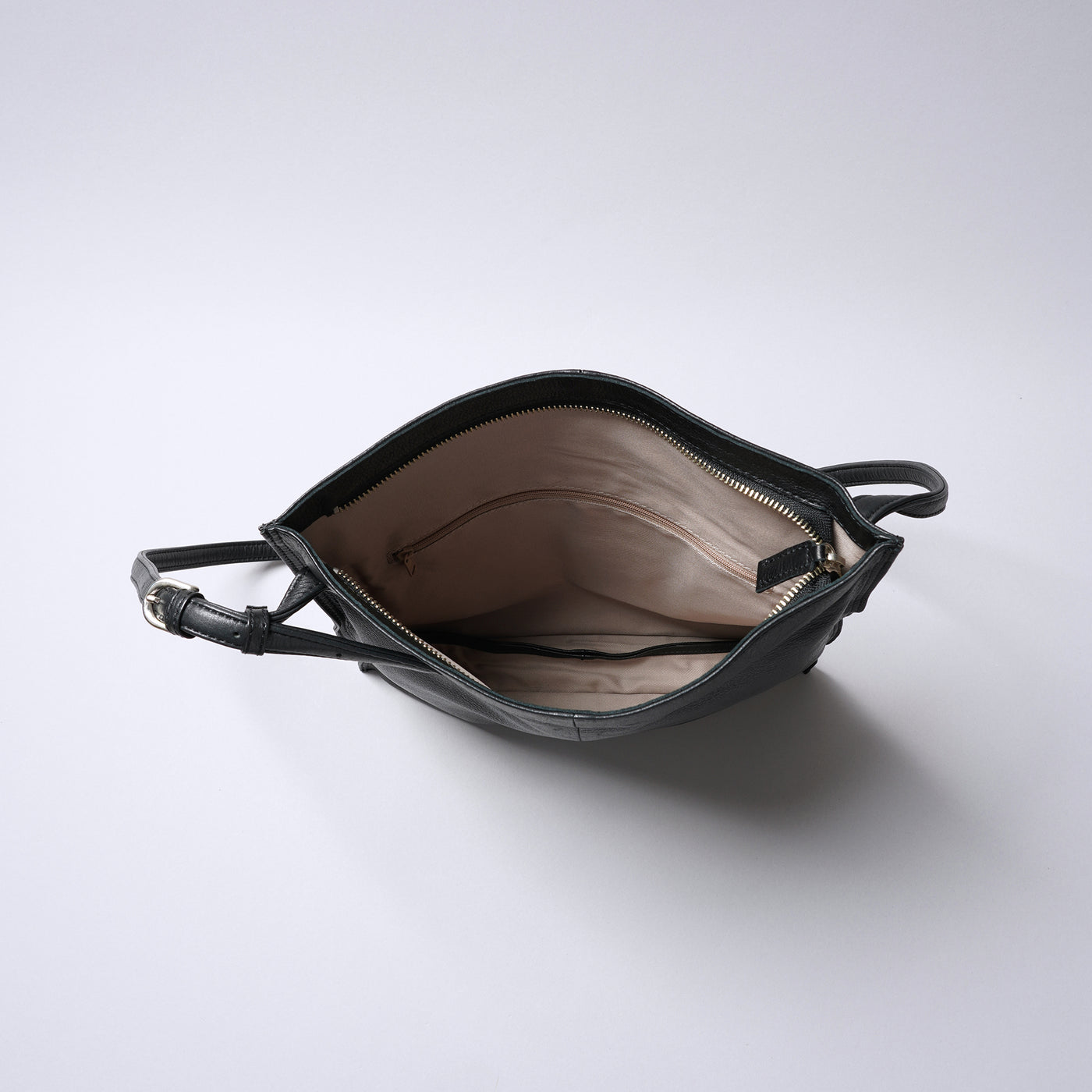 <REAL MIND BL> Fika Thin Gusset Shoulder Bag / Bag