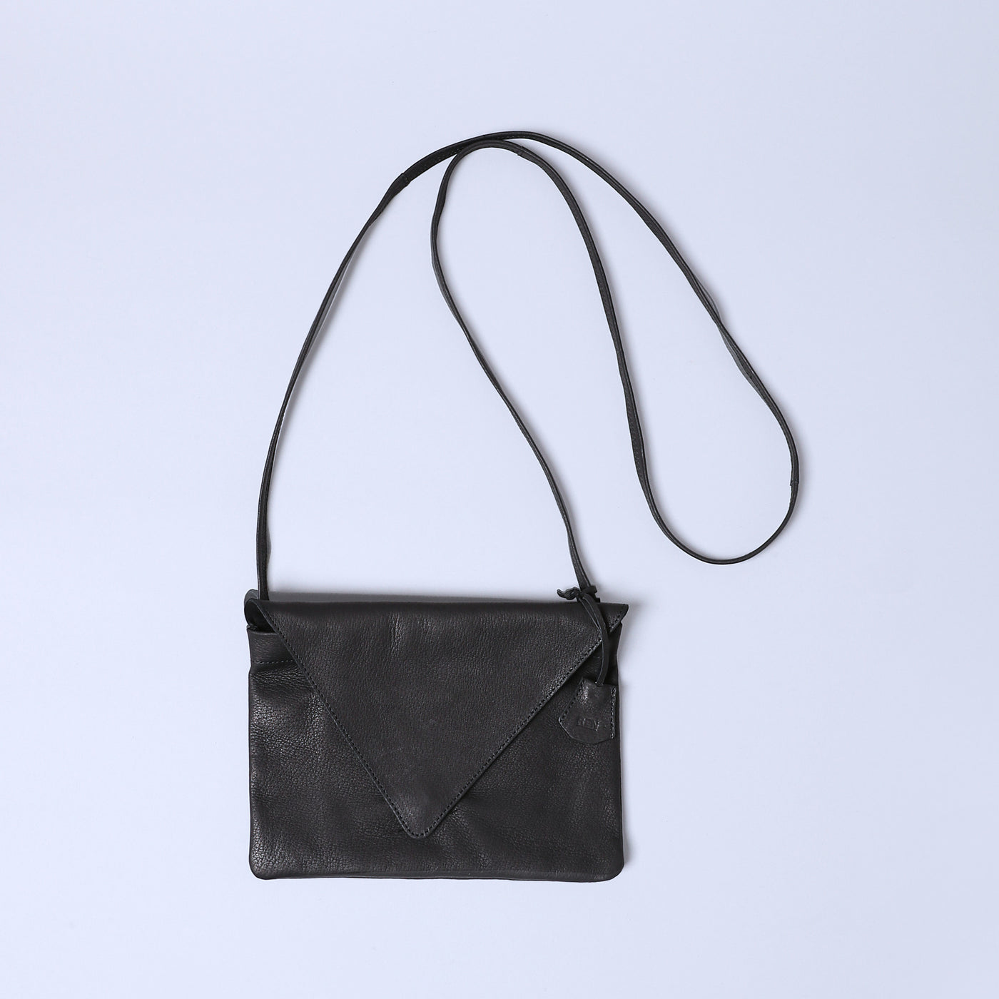 <REN> Hallie Triangle Flap / Black