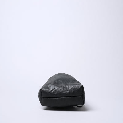 ＜センティ フラター ザ センシーズ＞超軽量ダイニーマレザー巾着M/ブラック