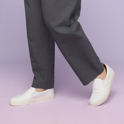 <TOSS> Lance Lance Slip-on Leather Sneaker / White