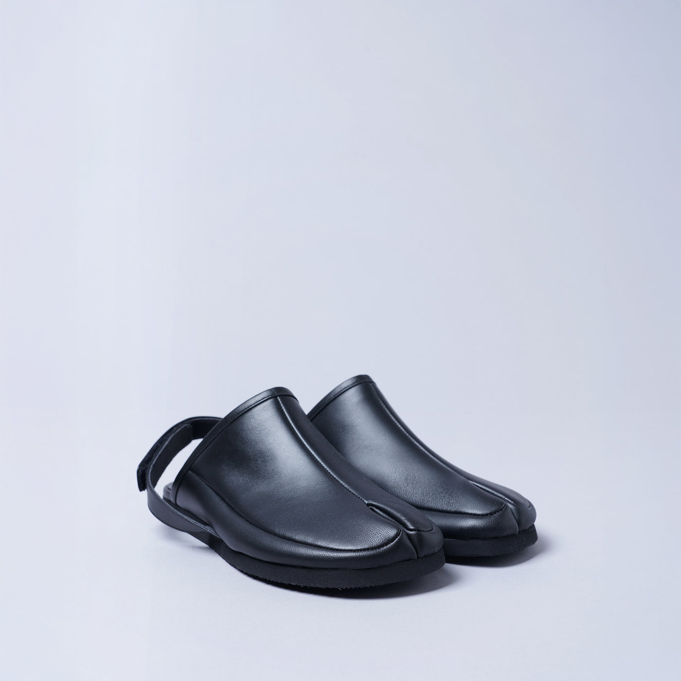 ＜スタスタ＞足袋シューズ/白