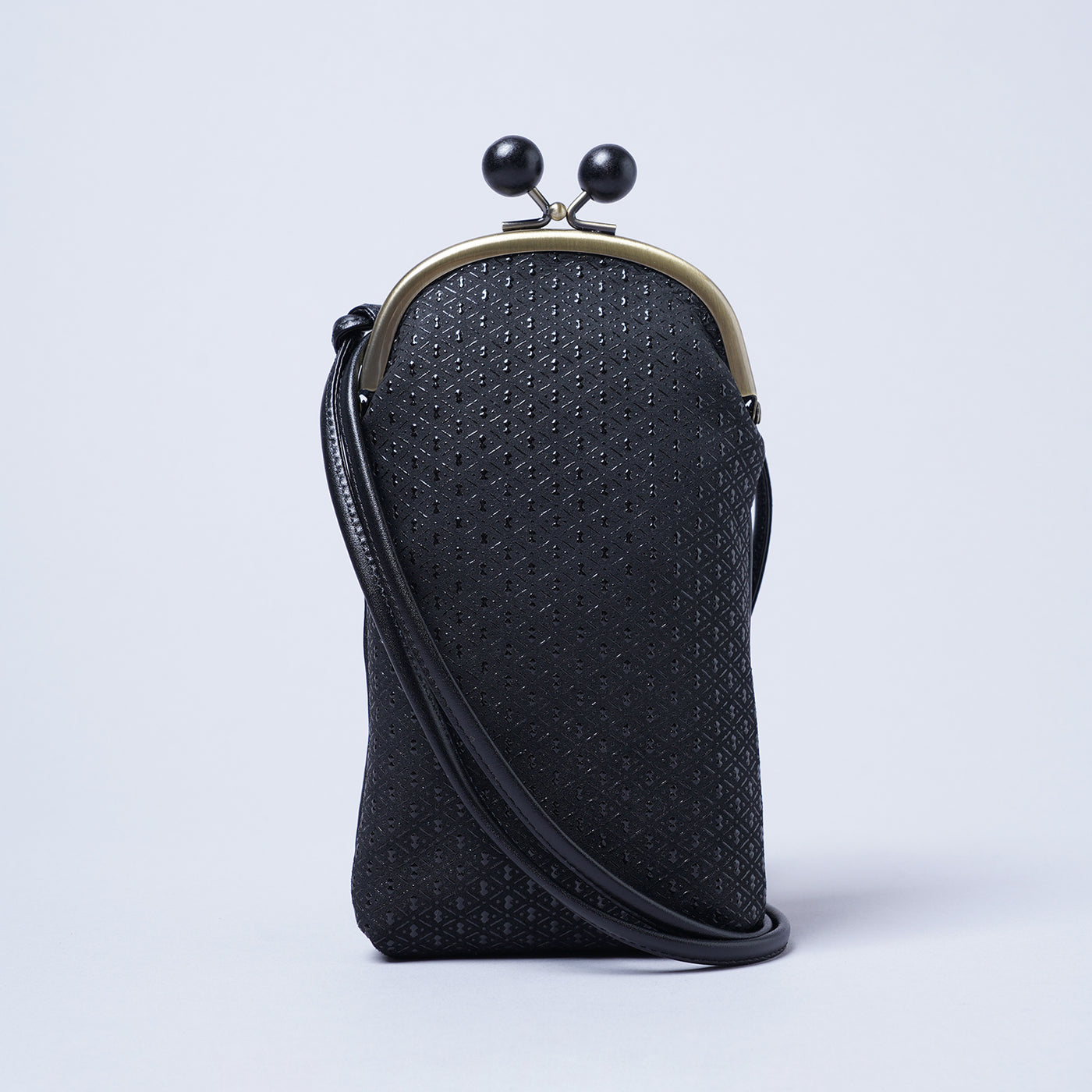 <kissora> Kotoinden Kiss Lock Smart Phone Shoulder / Hyotan BLK