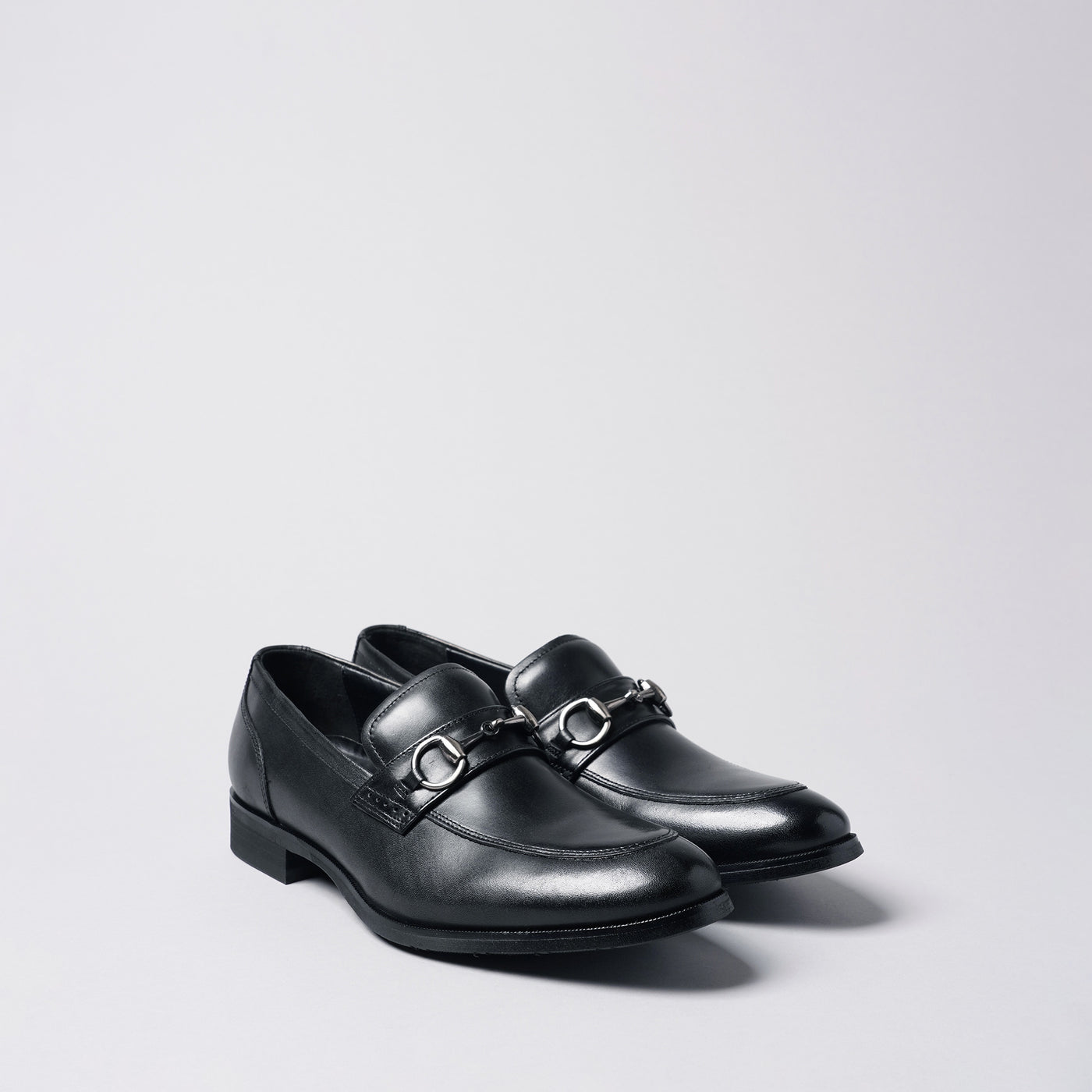 <madras> MODELLO Slip On with Metal Detail / Black