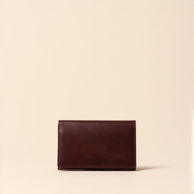 < CYPRIS > Business card holder in white Shirasagi leather, brown