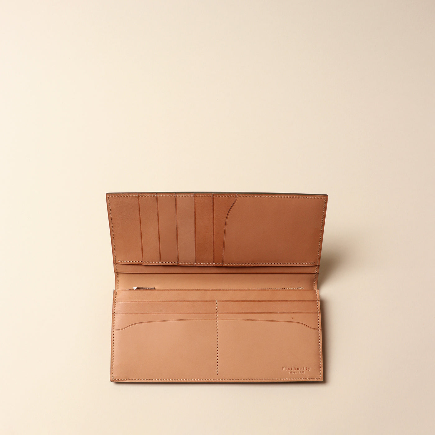 <FLATHORITY> Water-dyed oil cordovan long wallet with coin purse / Green