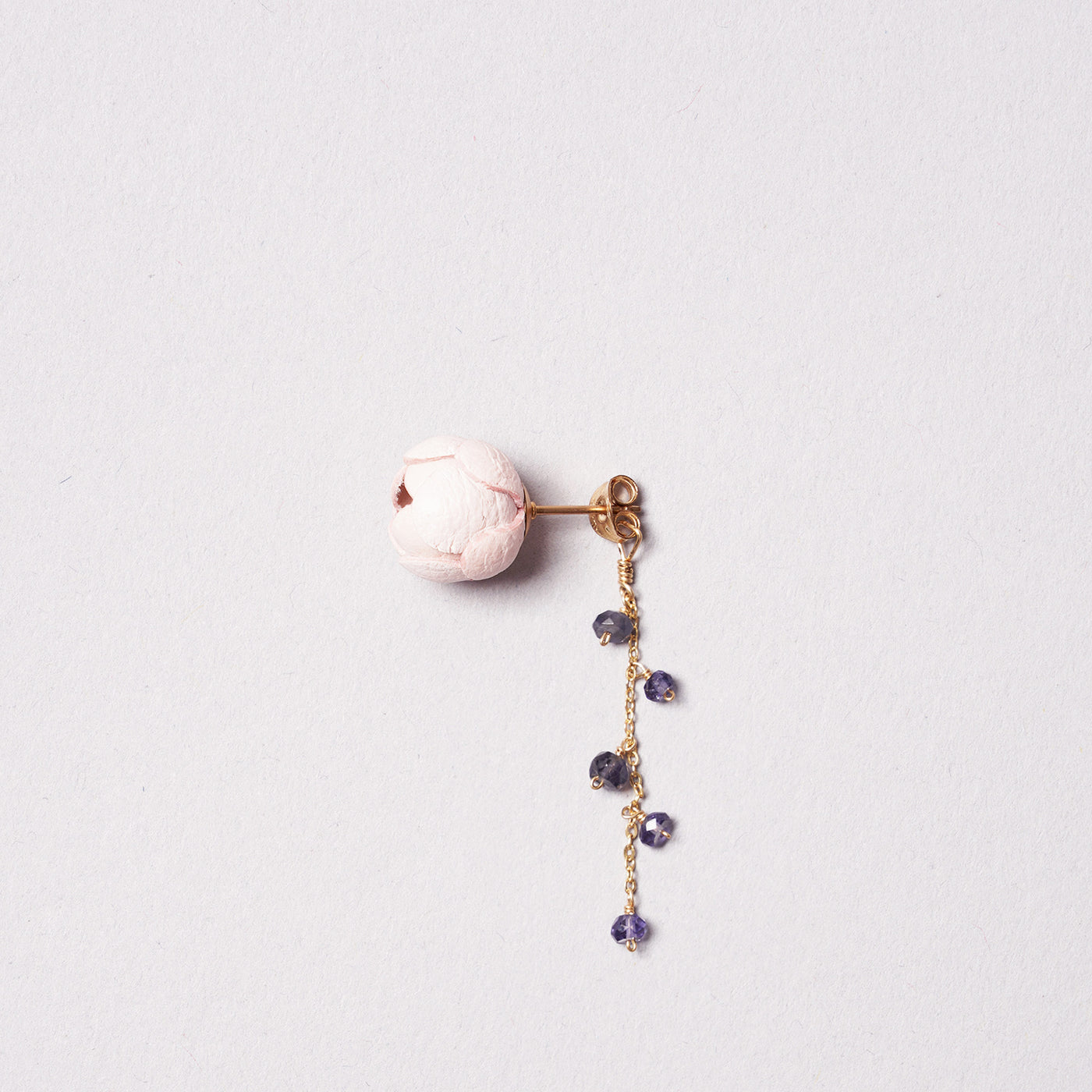 <Selieu> Ichirin Pierced Earrings / White