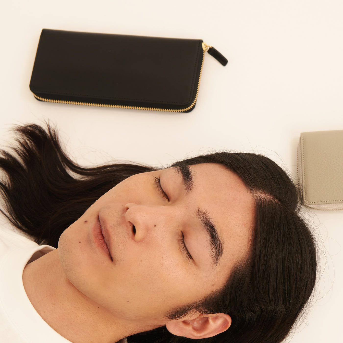 ＜CYPRIS＞Cirasagi Leather 蜂巢型拉鍊長夾/黑色