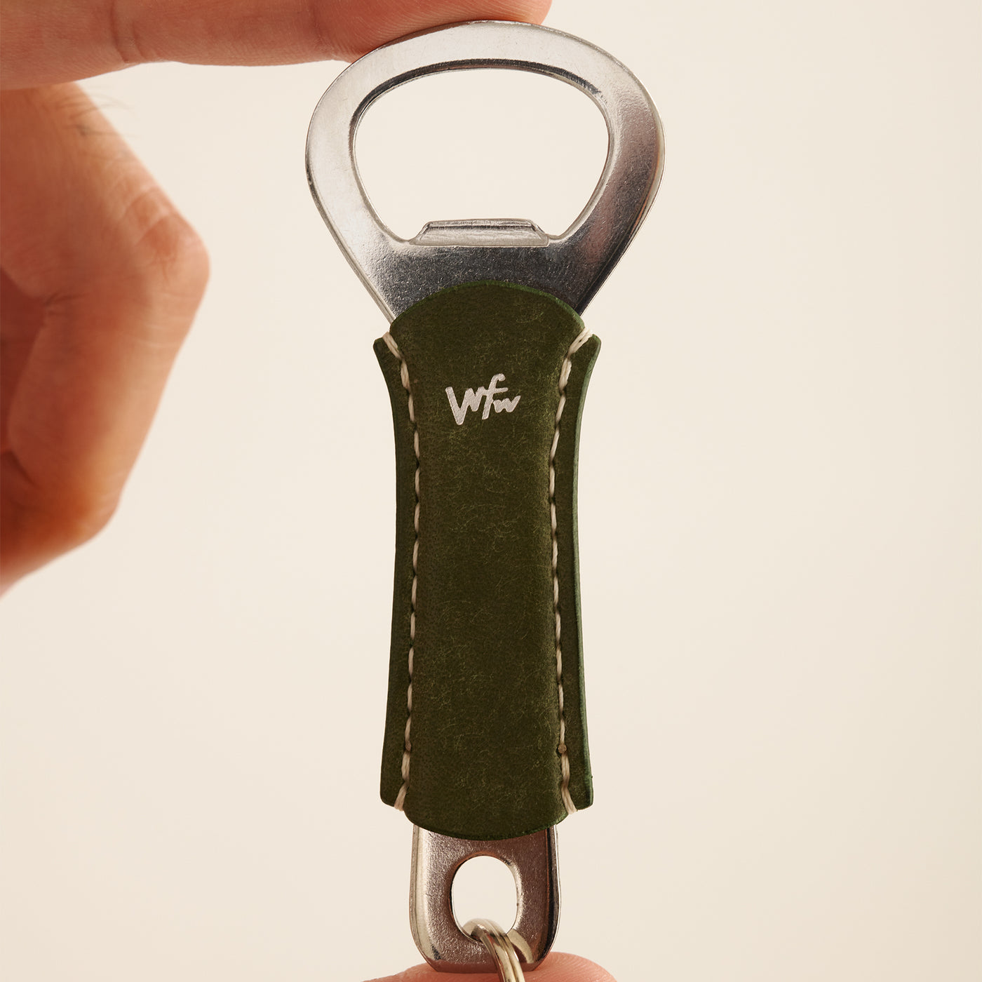 <Mojakawa> Bottle opener key ring / dark green